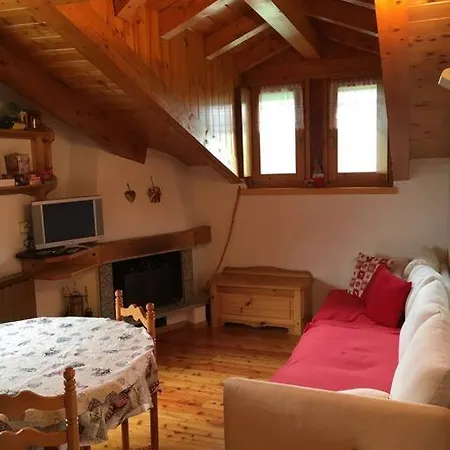 Apartament Mansarda A Echarlod