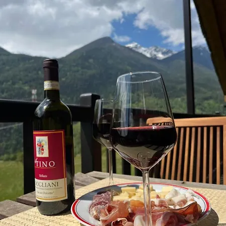 Apartman Mansarda A Echarlod La Salle