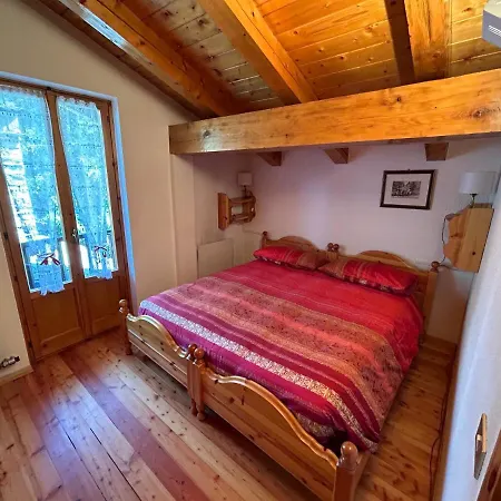 Mansarda A Echarlod Apartment La Salle