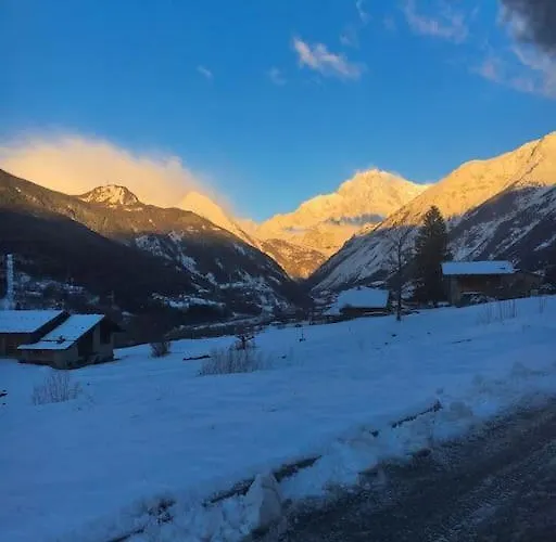 Mansarda A Echarlod Apartment