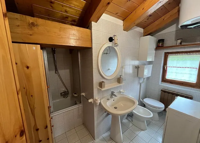 Mansarda A Echarlod Apartment *