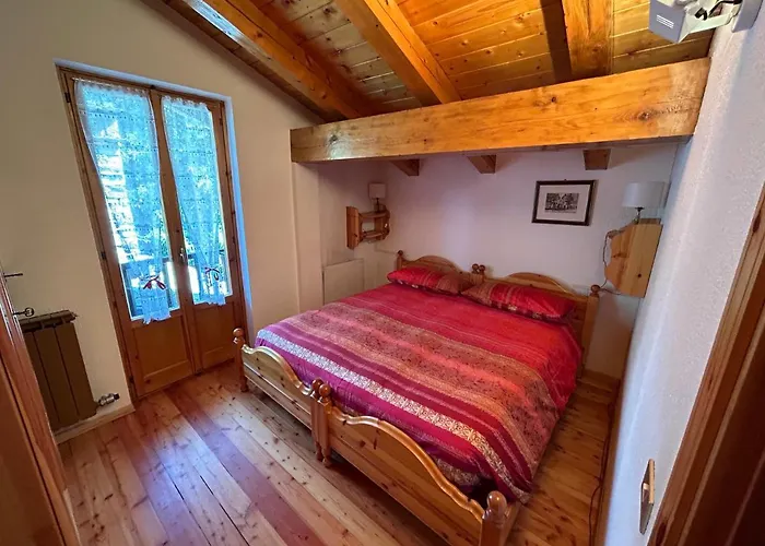 Mansarda A Echarlod Apartment La Salle